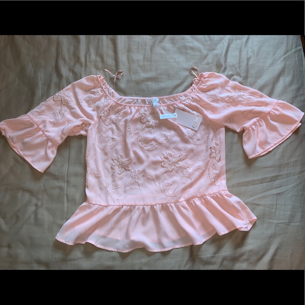 Candie’s off the shoulder top